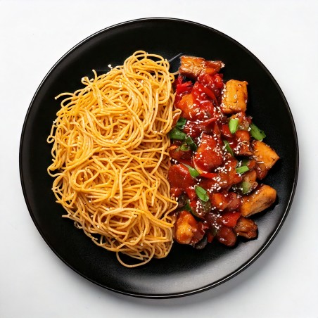 Espagueti al wok y pollo teriyaki
